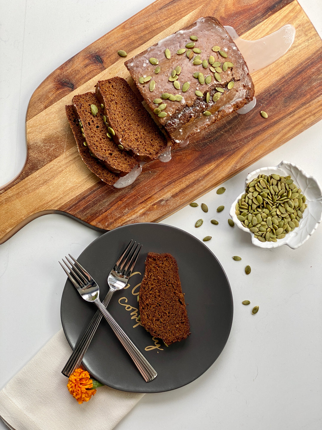 Applesauce Pumpkin Spice Bread
